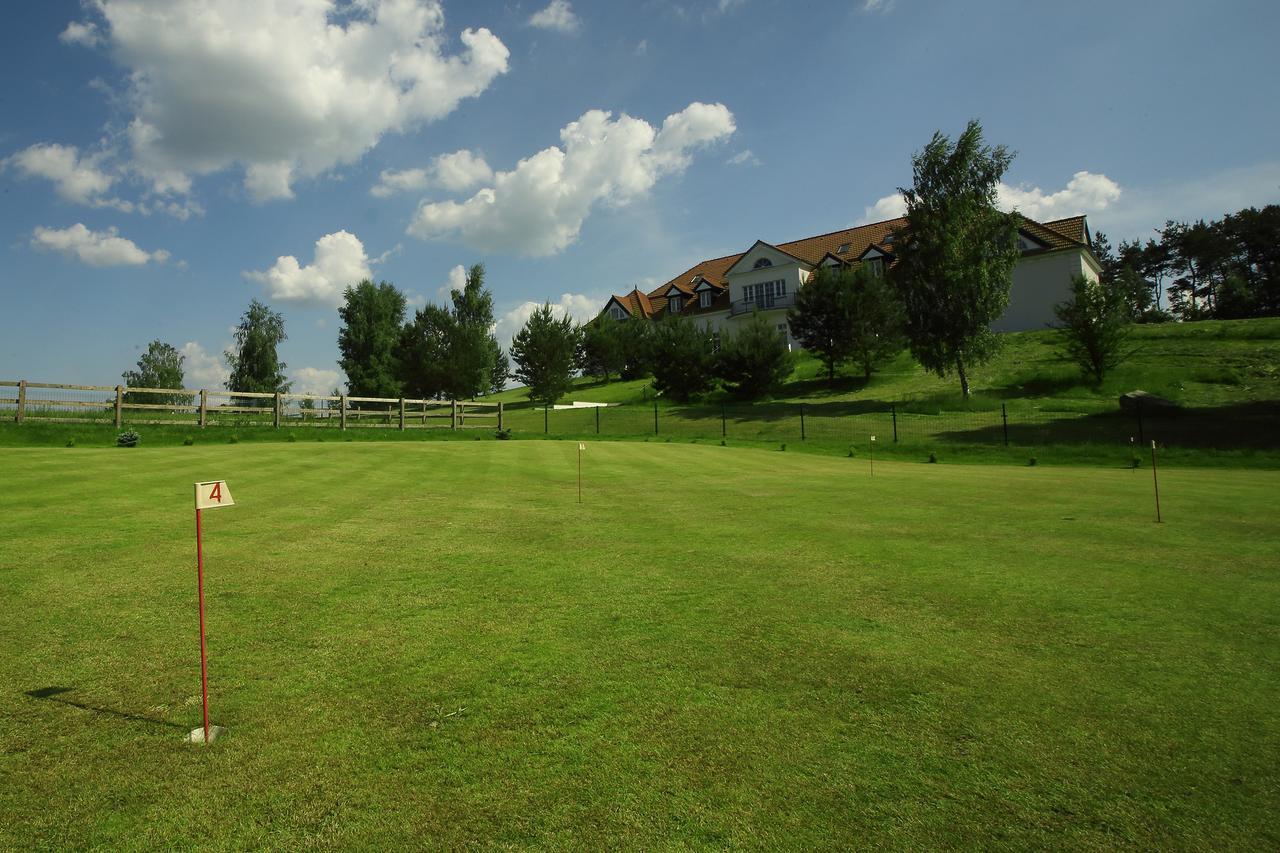 Palac I Folwark Nemino Sierakowice  Exterior photo
