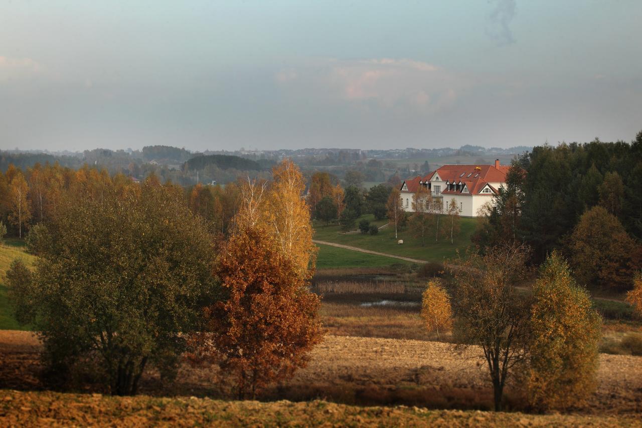 Palac I Folwark Nemino Sierakowice  Exterior photo